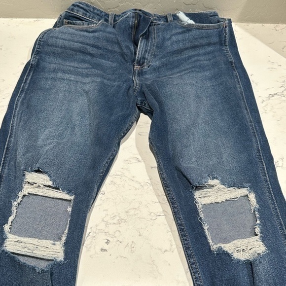 Hollister Jeans - Picture 1 of 3